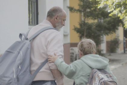 découvrez des conseils pratiques pour accompagner votre enfant à l'école en douceur, sans stress ni pression, afin de favoriser son épanouissement et sa réussite.