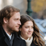découvrez françois civil et adèle exarchopoulos dans un duo complice, capturé en images authentiques et pleines d'émotion.