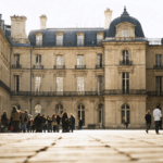 découvrez le palais fürst à paris, l'extraordinaire demeure de louis albert de broglie, une pépite historique alliant élégance et patrimoine unique au cœur de la capitale.