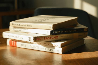 explorez les 6 romans incontournables de bret easton ellis, l'auteur culte d'« american psycho », et plongez dans son univers littéraire unique et provocateur.