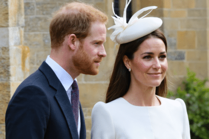découvrez comment kate middleton soutient avec fidélité le prince william lors d'une apparition marquante à windsor, illustrant leur complicité et engagement.
