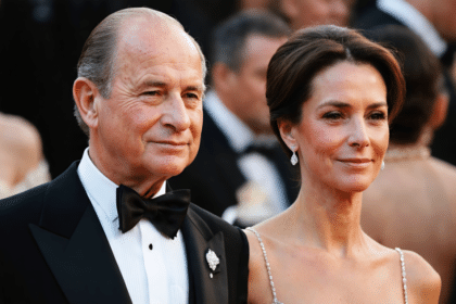découvrez albert ii de monaco et son épouse charlène réunis pour un gala d’exception, une soirée prestigieuse marquée par l’élégance et le charme du couple princier.