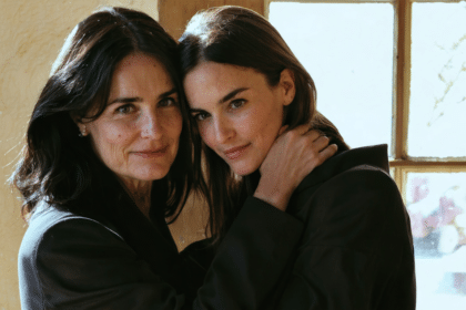 demi moore célèbre avec émotion le 38e anniversaire de sa fille aînée rumer willis, exprimant combien elle a transformé sa vie avec amour et fierté.